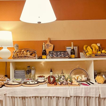 Hotel Casa Arizzoli كانوبيو المظهر الخارجي الصورة