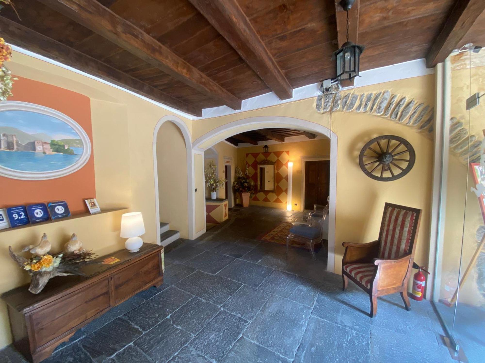 Hotel Casa Arizzoli كانوبيو المظهر الخارجي الصورة